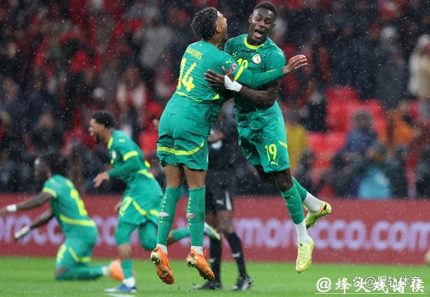 非洲杯夺冠!总统宣布:球员12万美元+1500平米土地 全国放假 非洲杯夺冠!总统宣布:球员12万美元+1500平米土地 全国放假