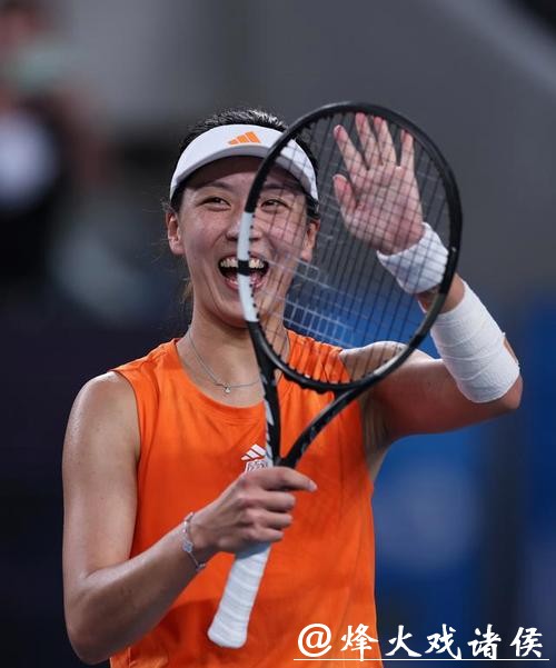 澳网|手握“死亡签表”却一路连克强敌,王欣瑜在最不擅长的赛场闯入十六强 澳网|手握“死亡签表”却一路连克强敌,王欣瑜在最不擅长的赛场闯入十六强