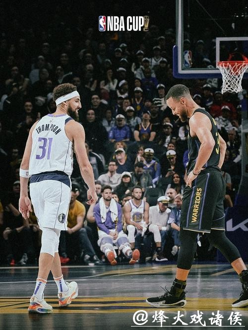 库里看球会盯汤普森？离队风波里的几件暖心小事